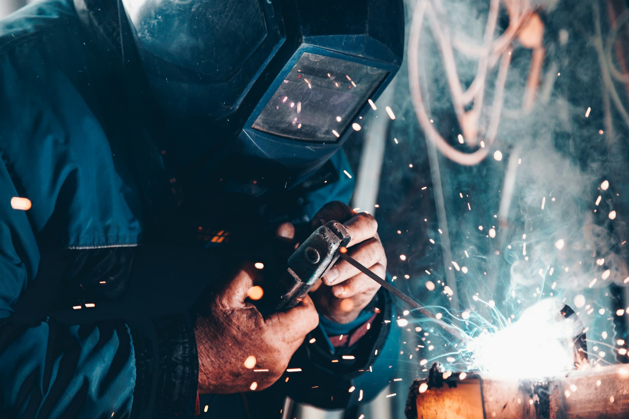Schweißarbeiten – Einsatzbereich Industrie und Handwerk